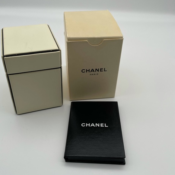 Chanel - Picture 14 of 15